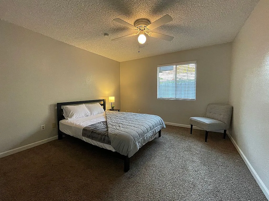 PRIVATE ROOM